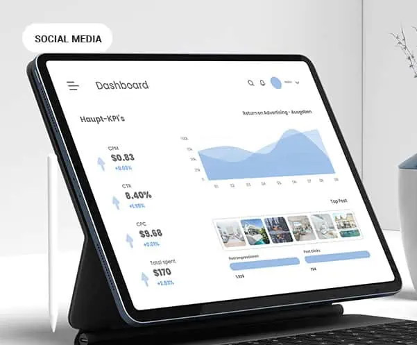 Ein Tablet mit einem Social-Media-Dashboard zur Verwaltung mehrerer Immobilien-Konten.